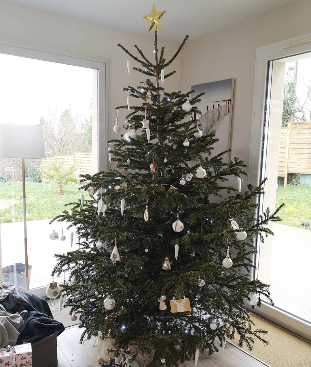 ❄️🎄🎀. Joyeux Noël. 🎀🎄❄️
.
Grosses pensées à tous
.
Passez de jolis moments avec les vôtres ✨
..
...
#noel #christmas #navidad #joyeuxnoel #joyeusesfetes #merrychristmas #feliznavidad
#cadeaux #gift #regalos #famille #family #familia #amour #love #amor