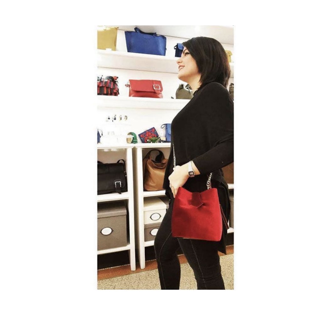 Esiste una boutique nel cuore di Milano dove il Made in Italy e l’artigianato sono di casa. Sto parlando di #FigusDesigner @be_figus_ . Scoprite di più dal link in Bio! #laspandata #milano #shoppingmilano #borseartigianali
•
•
•
👜 #bags #bag #clutch #fashionbag #bagslover #bagslovers #newcollection #handbags #trendy #trend #crossbags #musthave #accessories #klosetbag #purse #clutches #fashionista #musthavebags #bagaddict #clutchbag #bagcharms #bagsholic #shopping #style