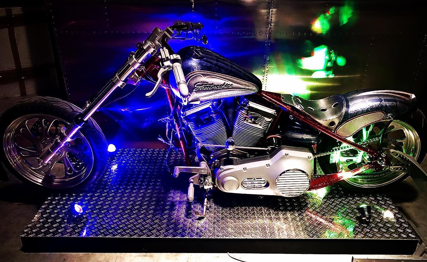 #custombike #streetmachine #harleydavidson #motorrad #motorbike #motorcycle #chopper #germanbikeprojekt by #robby