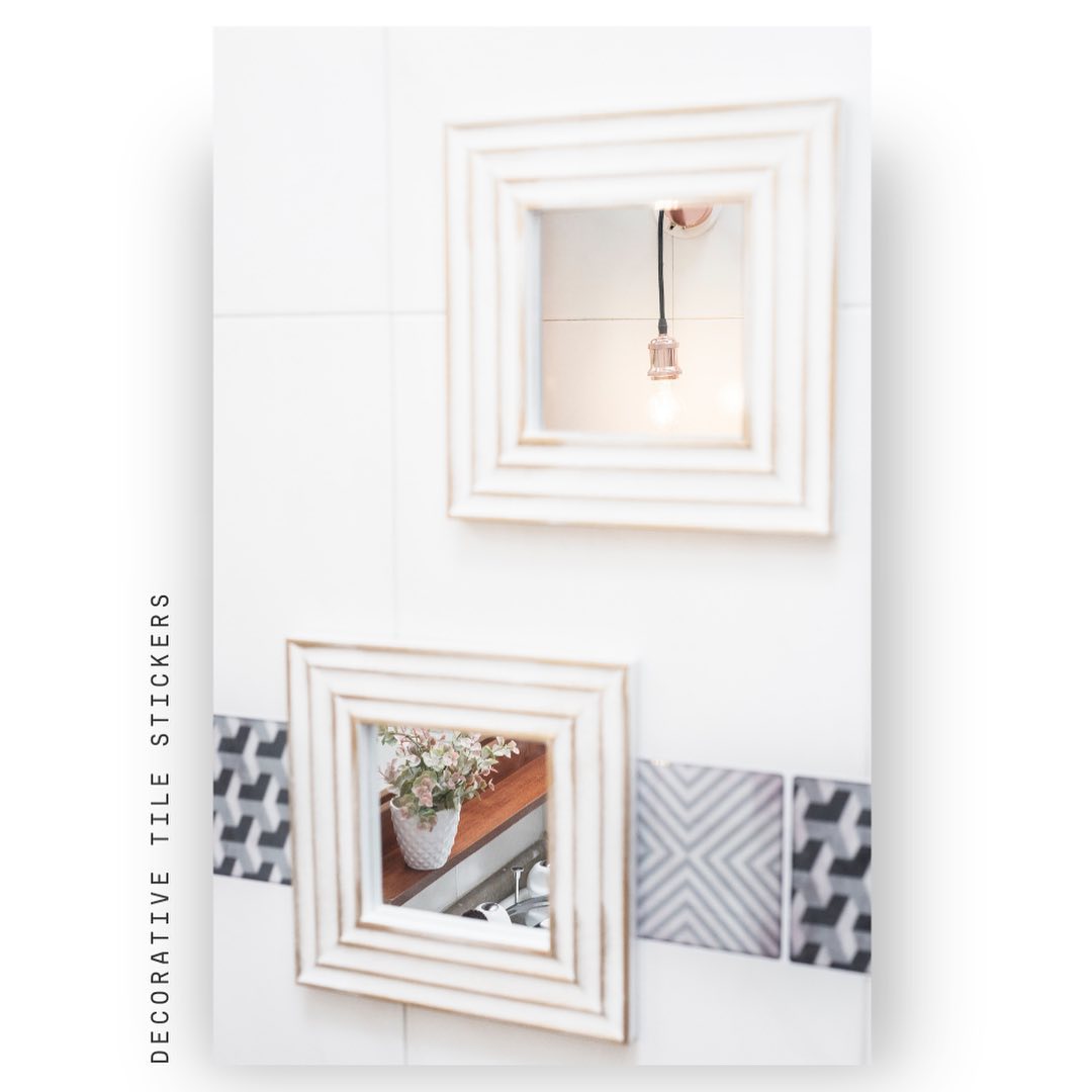 #tbt It was so fun to upgrade the style of this bathroom a few years back. We used decorative tile stickers to cover old bathroom tiles. A cute decor for a tight budget!
~
Fue súper chévere actualizar el estilo de este baño hace algunos años. Utilizamos baldosas adhesivas decorativas para cubrir baldosas viejas. Una bonita decoración para un presupuesto apretado!
Pics: @marcelina_mace
#pampeliskadesign #tilestickers #newbathroom #decor #bathroomdecor #deco #baldosasadhesivas #bañoactualizado #decoracion #decoracionbaño #decoonabudget