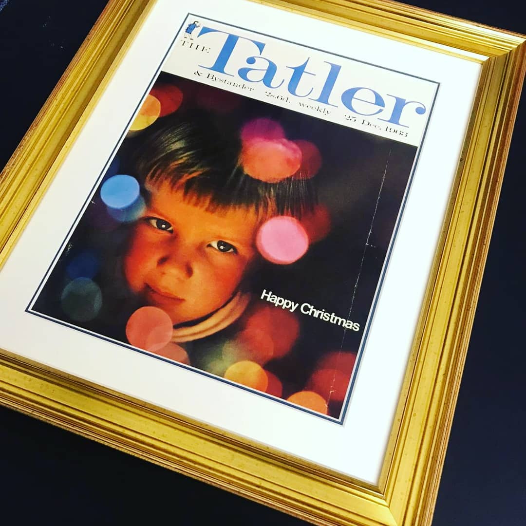 Imagine the magic of being on the Christmas cover of Tatler as a toddler 💫 1+2) it's not easy adding glamour to an already gorgeous, glossy piece (d. 25/12/1963). This burnished gold vintage moulding enhances without overpowering.
3) So retro St Michael's News double page spread with the greatest headline 'the hub of the fashion wheel'
Ps 🤫 we promised not to post until this had been unwrapped 💝
#magicandsparkle #goingforgold #oldschool #modellife #framingservice #framersofinstagram #frameyourlife #worthing #independentbusiness #sustainable #smallbusinessuk #smallandsustainable