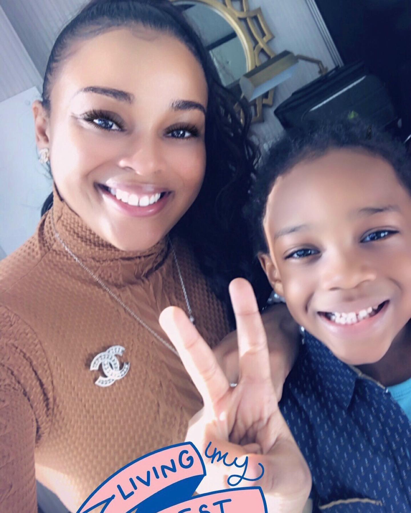 My Whole 🌍
.
.
.
.
.
#cash #cashman #cashmoneyman #cream #cashruleseverythingaroundme #myson #son #mysun #younggod #kidgenius #lovehislife #him #everything #best #bestofthebest #blackboysrock #mylove #myheart #myworld #mommysboy #andproudofit #lol @iamcashmason