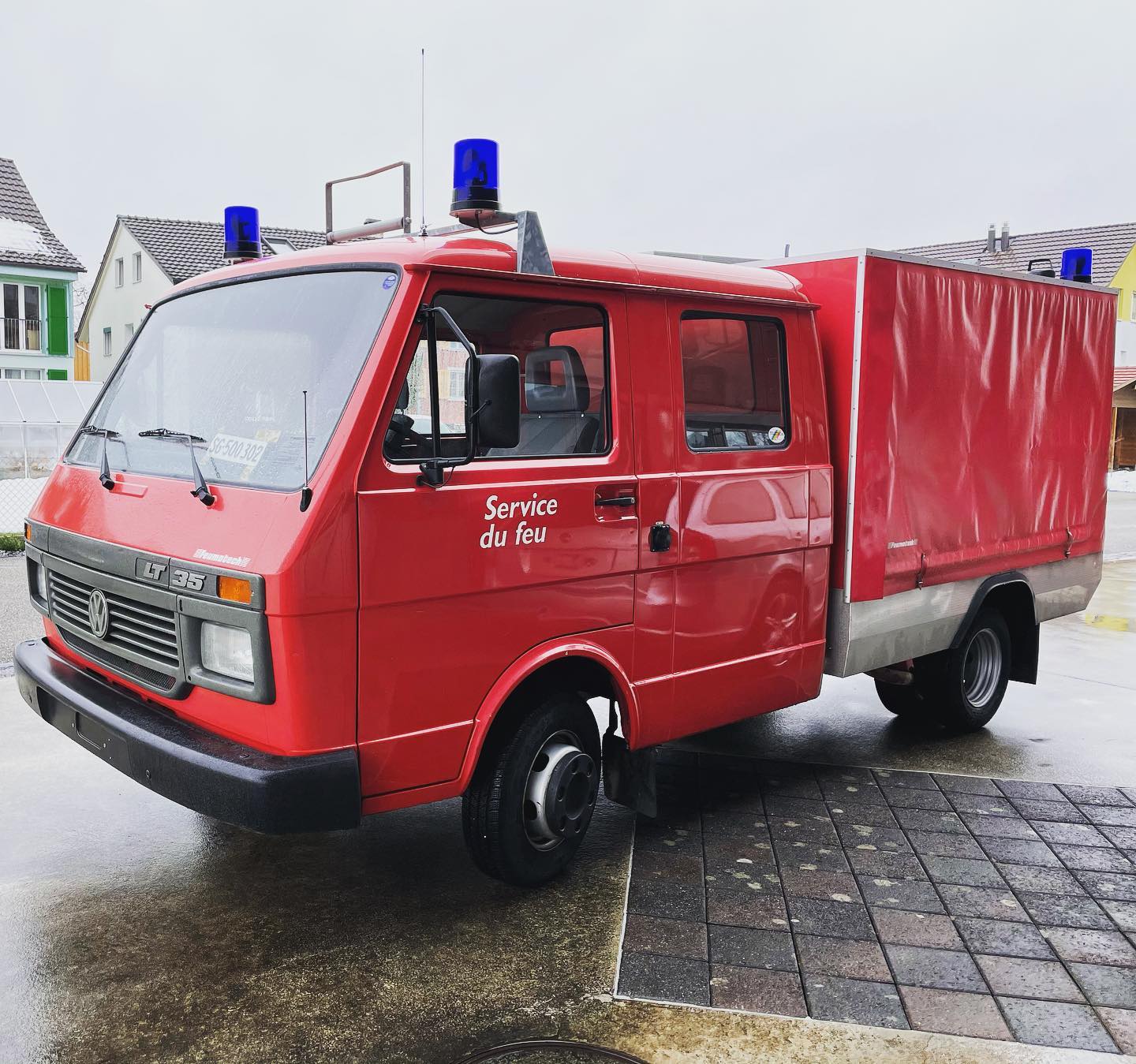 🚨🚨🚨Dieses ehemalige Einsatzfahrzeug wird jetzt offiziell zum CultVans Mitglied und hört nun auf den Namen „FREDY“.🥳
‼️Nach dem Ausbau/Umbau steht Fredy dann für eure Abenteuer als Miet-Camper zu Verfügung!🤩
Seid gespannt wie sich dieser wunderschöne Klassiker in einen coolen und praktischen Camper verwandelt.🛠🚐💨
#vwlt #camper #campervan #rentalvan #rental #rentalmag #vanlifeschweiz #firefighter #switzerland #vanlife #vanlifeswitzerland #vanbuild #red #cultvans #adventures #travel #fredy #campervan #camperlife #vwclassic