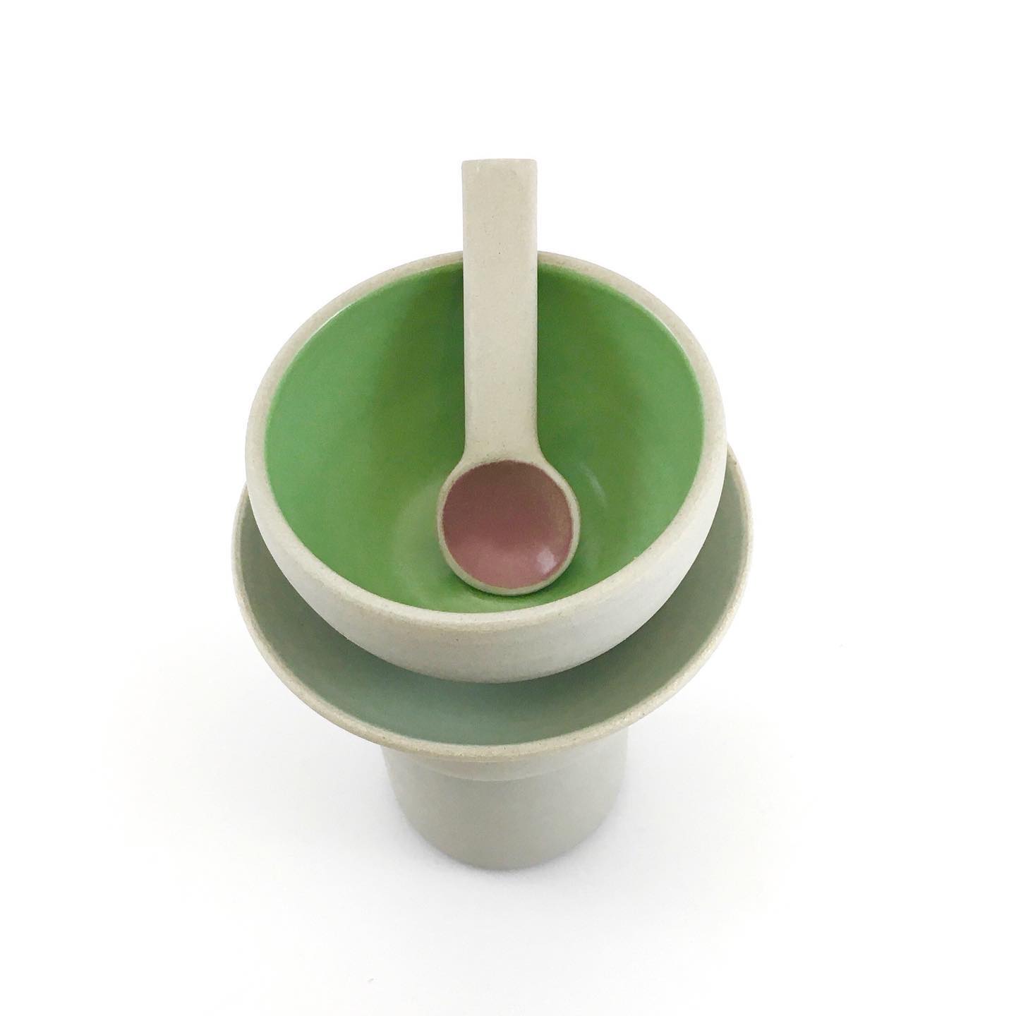 Inspired by concrete water towers, This 14.5cm ht. Espresso Cup Tower may be petite but is ideal for those needing that mid-morning pick up. This piece includes a double espresso/juice shot tumbler with a saucer lid for you to rest your cup on, or keep your coffee hot. It also comes with two Sofia bowls. perfect for those with an undeniable sweet tooth, as these bowls will hold plenty of biscuits, that homemade breakfast muffin or for the more health-conscious folks out there, a good 5 oz serving of yogurt and fruit.
Check this guy out and others that are now available in my shop and while you’re there, sign up for my monthly newsletter. You’ll get interesting news, discounts, giveaways and lovely recipes from myself and the chefs that I love.
#giveaway #newonlineshop #wheelthrown #pottery #architecture #contemporaryceramics #modernism #brutalistarchitecture #tapas #towers
#foodie #foodstyling #tableware #healthysnacks #contemporaryart #designermakeruk #competition
#handmade #findamaker #kitchenstyling #brutalceramics #handmadeinwales #ipreview via @preview.app