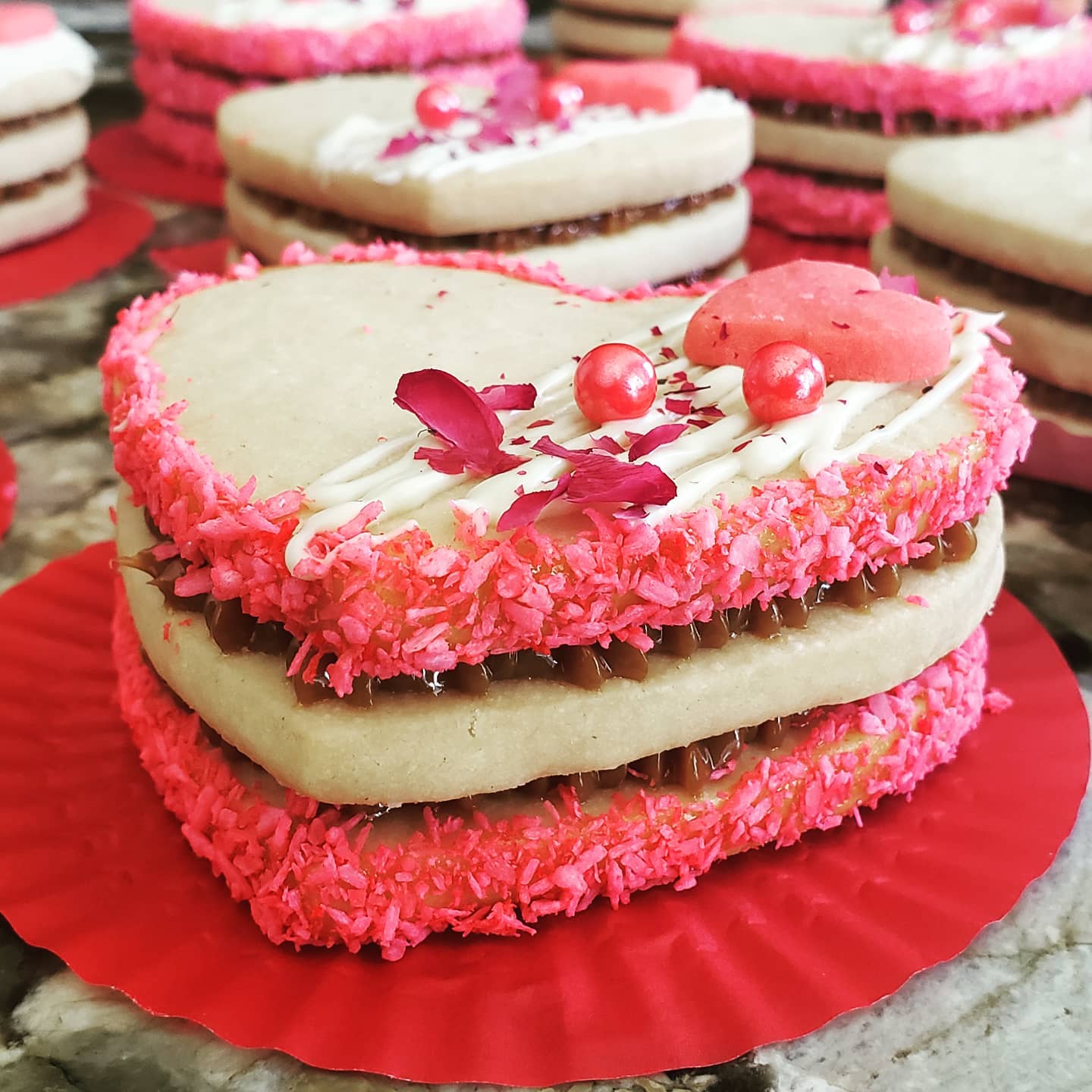 A romantic twist to our delicious alfajores available at @retzlaffvineyards @livermoredowntownfarmersmarket @sanramonfarmersmarket and the Pleasanton farmers market