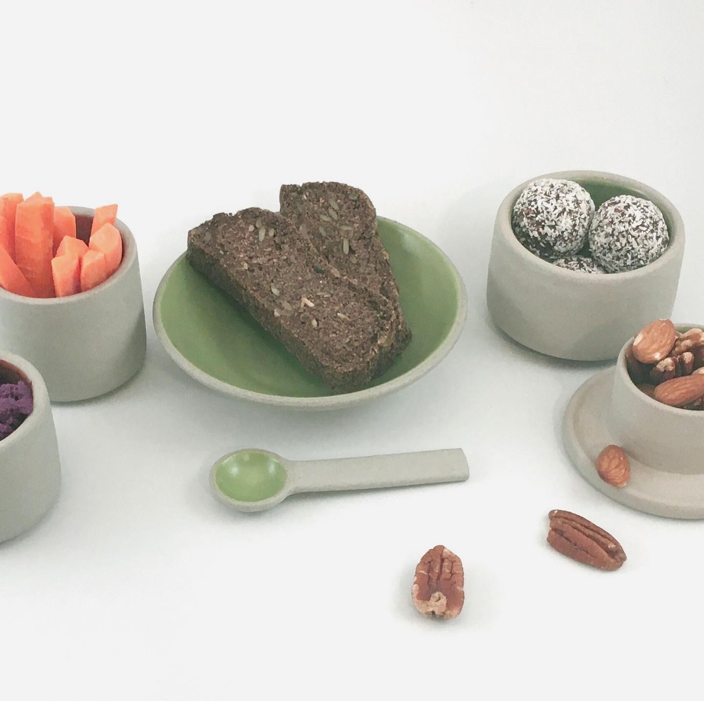 2021 is the year of super healthy snacks and these healthy choices not only taste great but look super delicious in one of my Snack Towers. I’ll be including recipes for this amazing purple sweet potato hummus, flax seed bread, and almond and coconut energy balls in my March newsletter. Sign up before the 23 Feb and you will also be entered into a draw to become the happy owner of this Snack Tower as well! #giveaway #newonlineshop #wheelthrown #pottery #architecture #contemporaryceramics #modernism #brutalistarchitecture #tapas #towers
#foodie #foodstyling #tableware #healthysnacks #contemporaryart #designermakeruk #competition
#handmade #findamaker #brutalceramics #handmadeinwales #ipreview via @preview.app