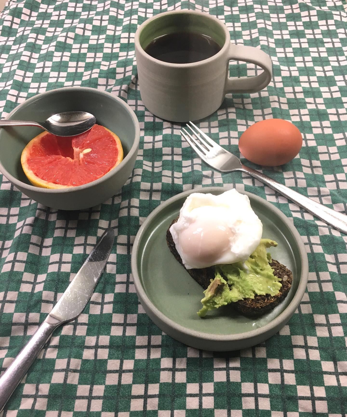 From Tower... to Sunday morning Breakfast. 🙂
#functionalsculpture #newonlineshop #wheelthrown #pottery #architecture #contemporaryceramics #modernism #brutalistarchitecture #tapas #towers
#foodie #foodstyling #tableware #breakfast #contemporaryart #designermakeruk #youcanwinone
#handmade #kitchenstyling #brutalceramics