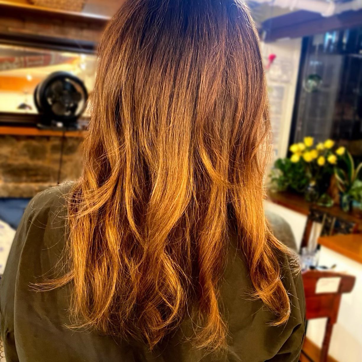 Big, bouncy hair! Scroll right for before. #halohairextensions, #halohalo, #handtiedextensions, #hairextensionsnyc