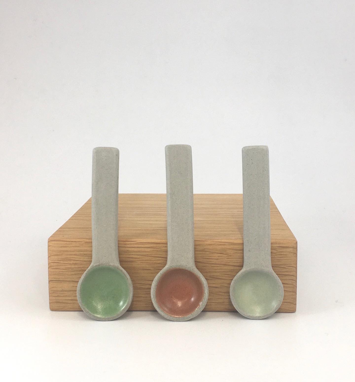 Spoons....Modern and Functional...... Spoons....What more can I say?
Each of these tiny spoon bowls are hand-thrown and are 3.5cm.d. The handles are extruded. The guys shown here are 12cm long...sometimes that varies.... depending on what tower it might go with.....By the way, I include one with every purchase over £50 from my online shop! Oh and,..if you happen to visit my website and love discounts, art news and recipes, subscribe to my monthly newsletter for all of that and more. #spoons #functional #newonlineshop #wheelthrown #mugs #pottery #architecture #watertower #contemporaryceramics #modernism #brutalistarchitecture #towers #foodie #foodstyling #tableware #snacks #contemporaryart #designermakeruk
#handmade #kitchenstyling #brutalceramics #handmadeinwales