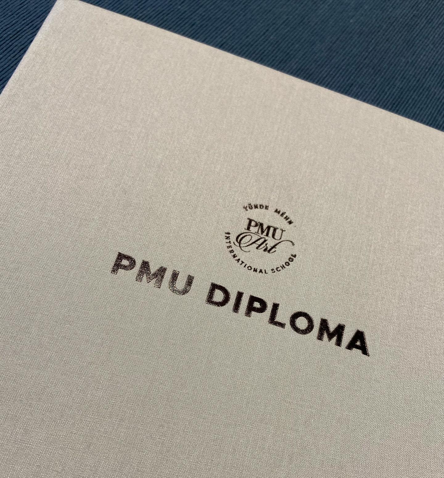 Rendelhetsz egyedi oklevéltartót tőlünk 🎓
www.uniqueleatherworks.hu
#oklevéltartó #diploma #egyedirendelés