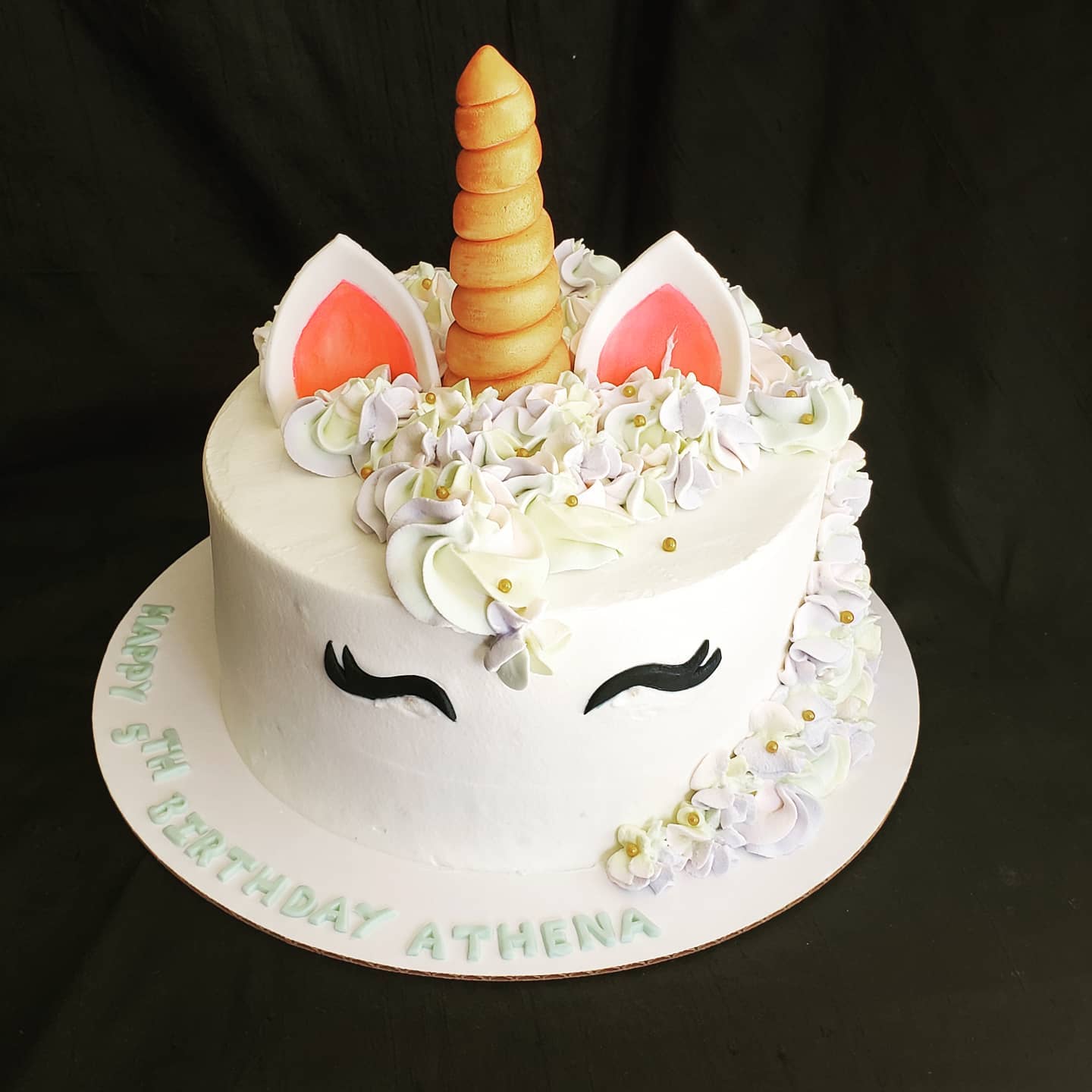 Magical chocolate unicorn cake with a golden horn that grants you three wishes #chocolate #passionpastry #cake #unicorn #magic