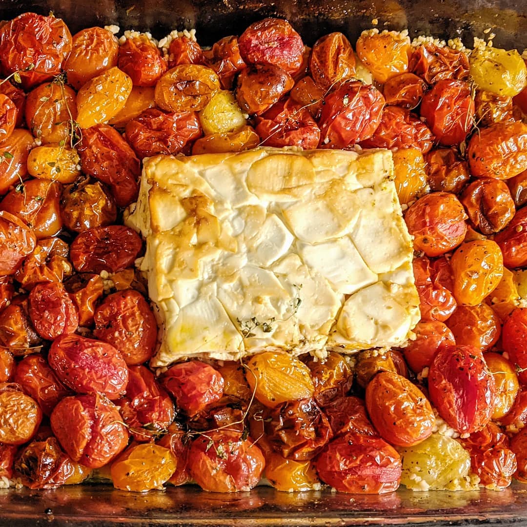 Ok, I gave in and finally did it. And I'm glad I did!!! So easy and delicious.
If you haven't tried the viral baked feta pasta, DO IT!
Here is what I used:
- 1 block of feta
- 2 qts tomatoes
- 1 tbsp olive oil
- 1 tbsp italian seasoning
- 3 sprigs fresh thyme
- salt and pepper to taste
Mix together tomatoes with olive oils and seasonings, then add the feta block the middle. Bake at 350 degrees until feta browns on the top. Mix in pasta and serve with a side salad!