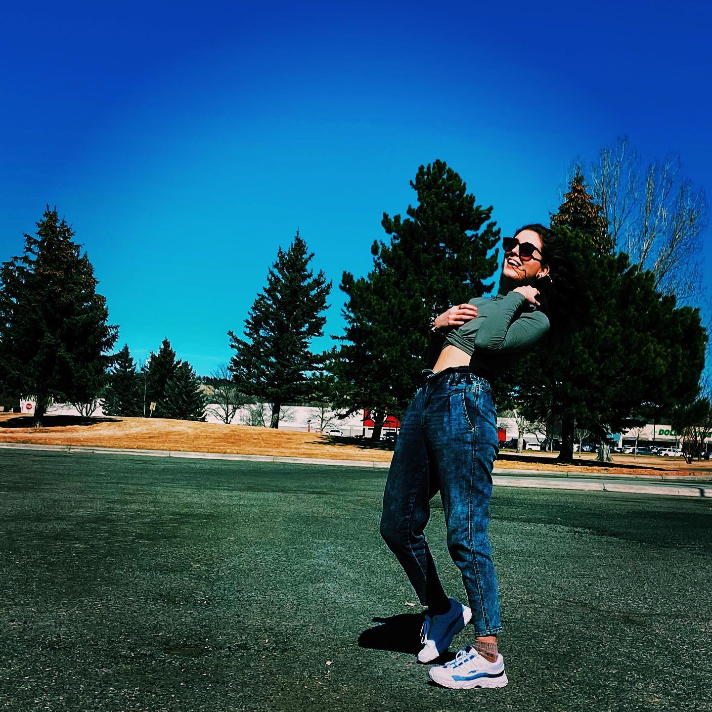 Summer time maybe?
#summer #sunshine #photography #lighting #model #gym