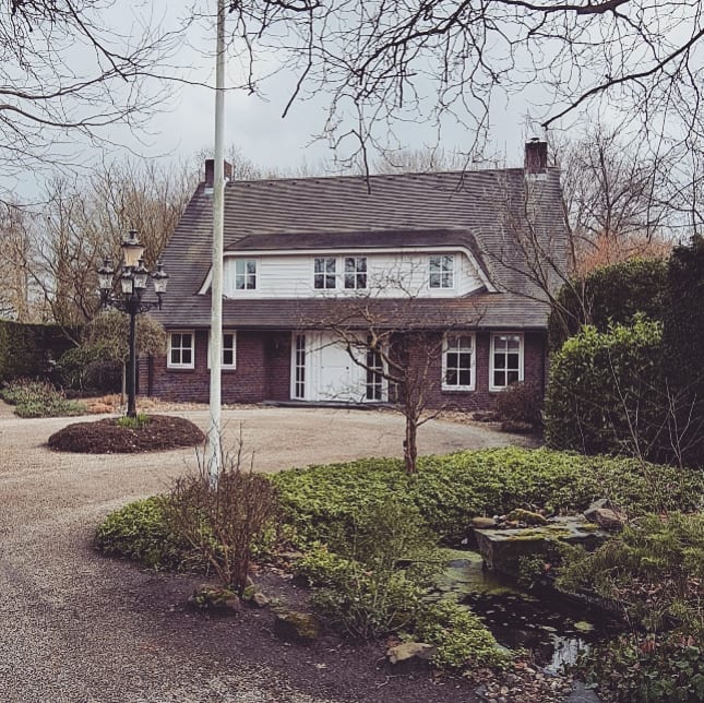 Deze villa in #Alkmaar is verkocht. Waar bent u naar op zoek? Wij vinden en begeleiden de aankoop van uw droomhuis! #villa #realestate #staetenhof #dreamhouse #droomhuis #makelaar #aankoopmakelaar