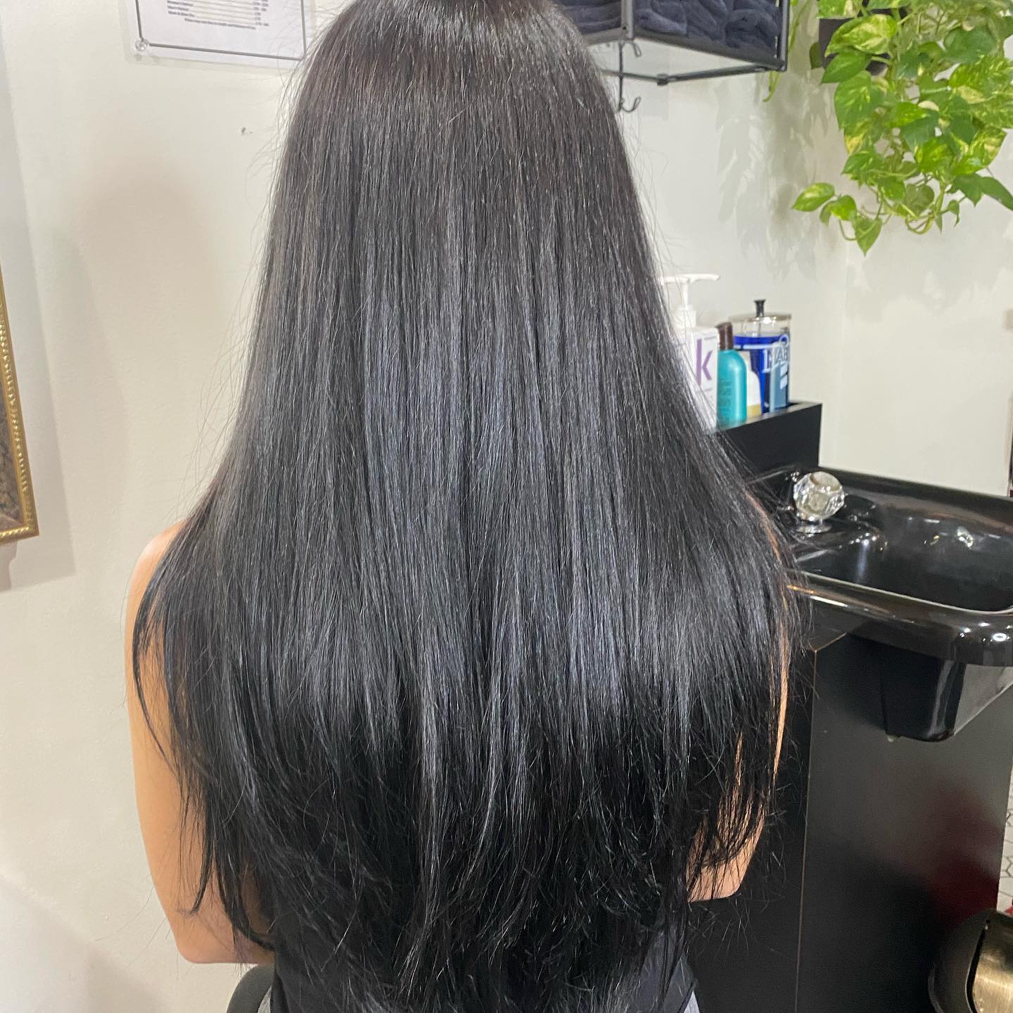 Seamlessly blended hair extensions. Silky, soft! #tapeinextensions, #tapeextensions, #hairextentions, #hairextensionsnyc, #hairextensionist, #hairextensionsalon, #hairextensionspecialists, #hairextensionsspecialist