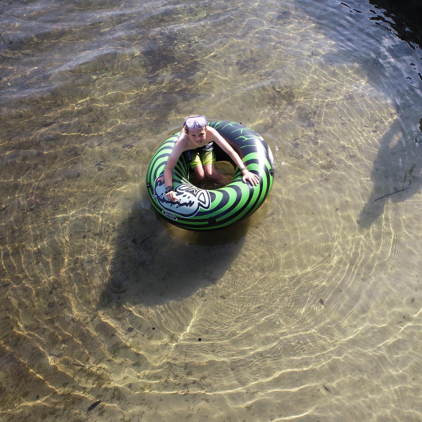 Summer's coming! 🍩
#inflatables #tubetime #watertube #snowtube #uptacamp #swimsession