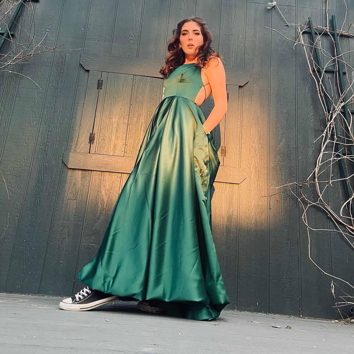 Backless dress and some beat up sneaks #photography #lighting #model #prom #converse #green #oluanai_elite