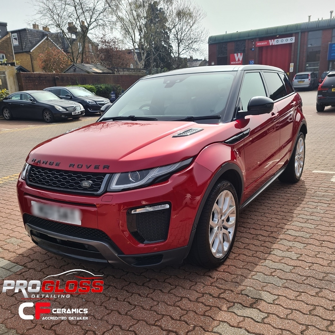 Advanced valet completed on this #rangeroverevoque, beautiful colour looking fresh 👌🏻👌🏻
#cfcaccredited #coatingfarm
📆 Book today
📞 07511041762
📧 Info@proglossdetailing.co.uk
💻 Www.proglossdetailing.co.uk