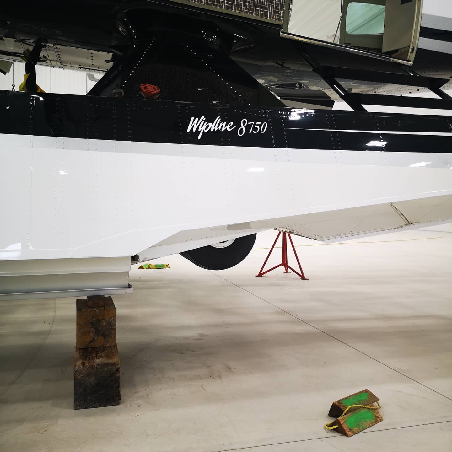 Up & down! Do you prefer straight floats or amphibious?? 🌊
#avgeek #aircraft #cny3kids #aviationgeek #aviationlovers #instaaviation #aviation #avgeeks #airplanes #aviationphotography #aviationporn #aviationdaily #instagramaviation #planespotting #technician #maintenance #safety #aircraftmechanic #aviation #aircraftmaintenance #canadianaviation #aircraftengineer