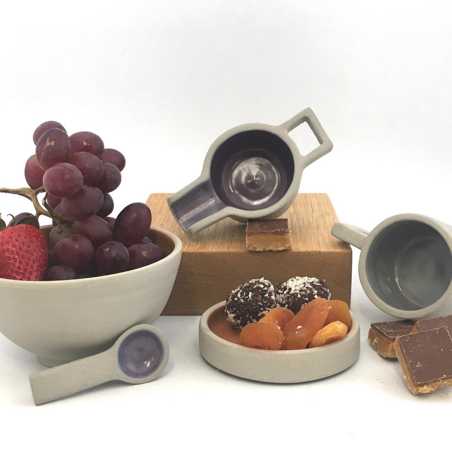 Playing with my food again. It’s been a week of photography and I’ve been taking a load of images of each piece in a variety of configurations...it always takes longer than I think. 🤔
Anyway,...there’s more to do but here’s a little preview of this new espresso cup snack tower. If you swipe, you’ll see this guy stacked. Oh,..and don’t forget that I’ll be giving away that really cute but brutal spice tower at the end of next week, so check out my website and subscribe to my lovely newsletter! PS. You also get my chocolate granola recipe when you do. 🙂
#wheelthrown #pottery #architecture #watertower #contemporaryceramics #modernism #brutalistarchitecture #towers #foodie #foodstyling #tableware #breakfast #contemporaryart #designermakeruk
#handmade #kitchenstyling #brutalceramics #handmadeinwales #famfamily @findamaker @craftfestival