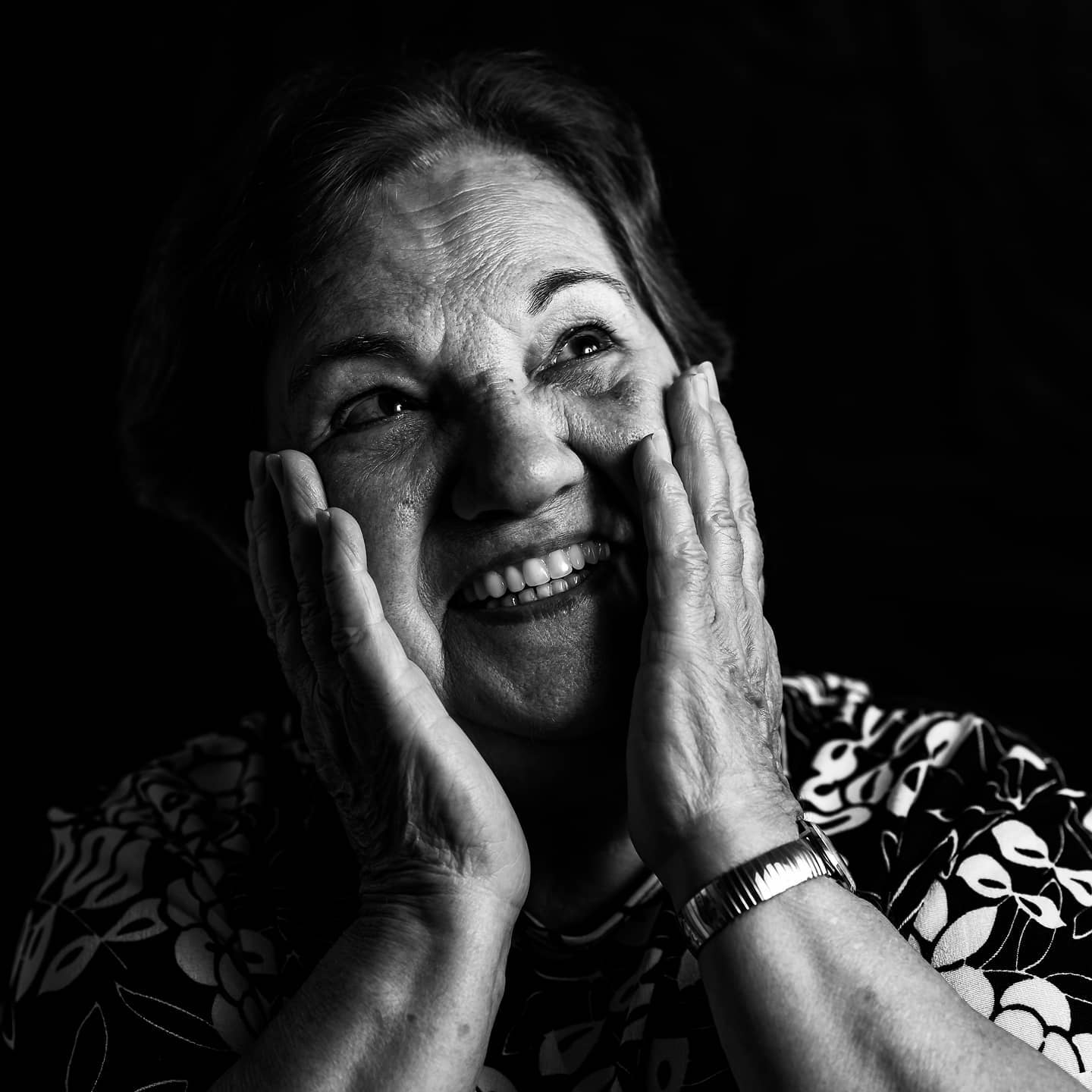 avó
#portraitphotography #wearehuman #fujicanada #fujifilm #60mm #adobe #portrait #creativity #branding #smallbusiness #portraitmode #fujifilmxt3 #fujifilm_xseries #personalbranding #marketing #makeportraits #withhumans #postthepeople #thecreatorclass #visualambassadors @fujifilm_northamerica @fujifilmx_canada