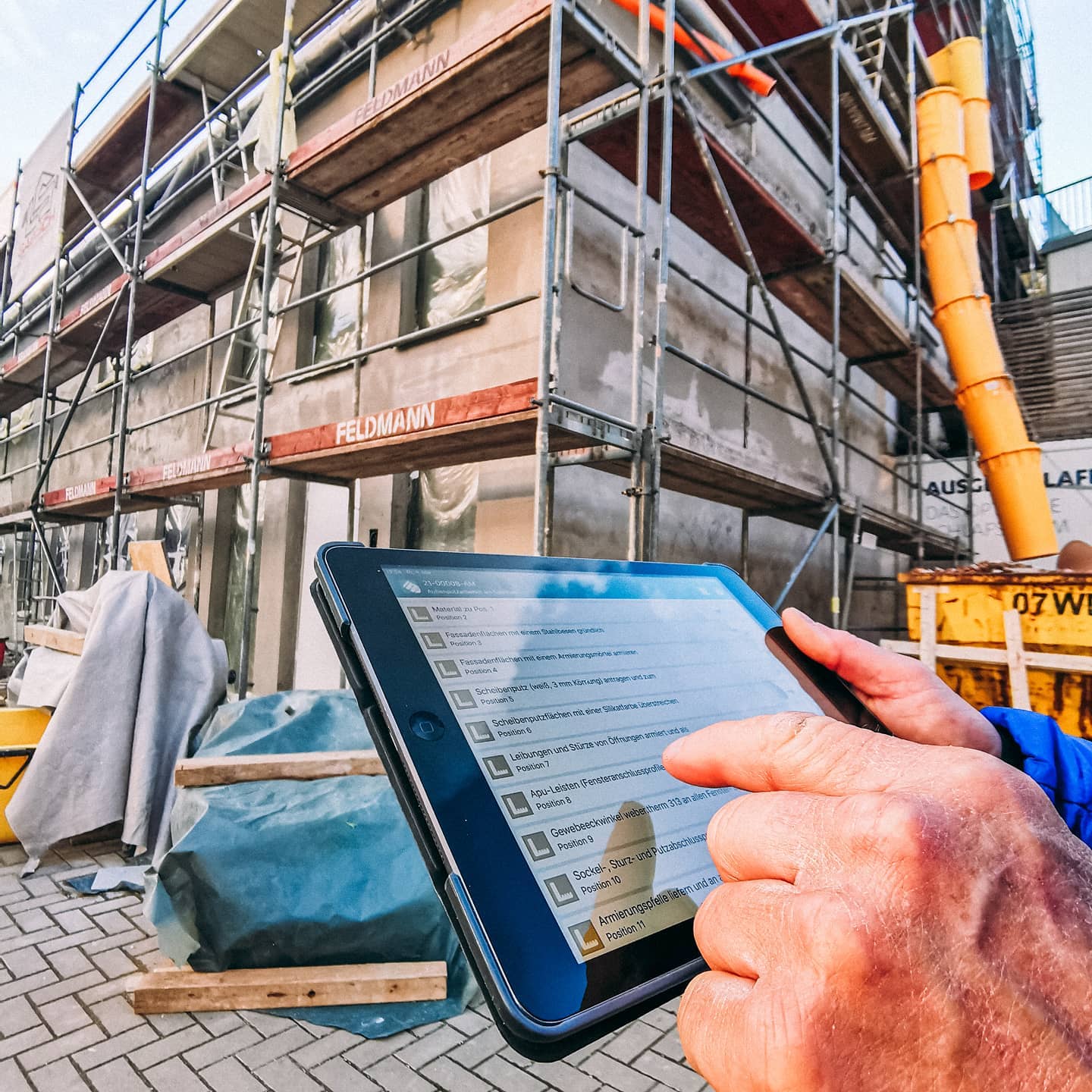 Heute wurde das neue digitale Aufmaß-Tool getestet. 👷♂️💻📏 Fazit: Technik, die absolut begeistert! 👍😉 #digitalisierungimhandwerk #aufmaß #sanderunddoll
#TheoundGuidoHesse #StuckgeschäftHesse #olpe #DeinStuckateurInOlpe #stuckateur #verputzer #gipser #außenputz #innenputz #stuck #WeilIhrHausUnsWichtigIst #wirgebenIhremHauseinGesicht #handwerk #teamarbeit