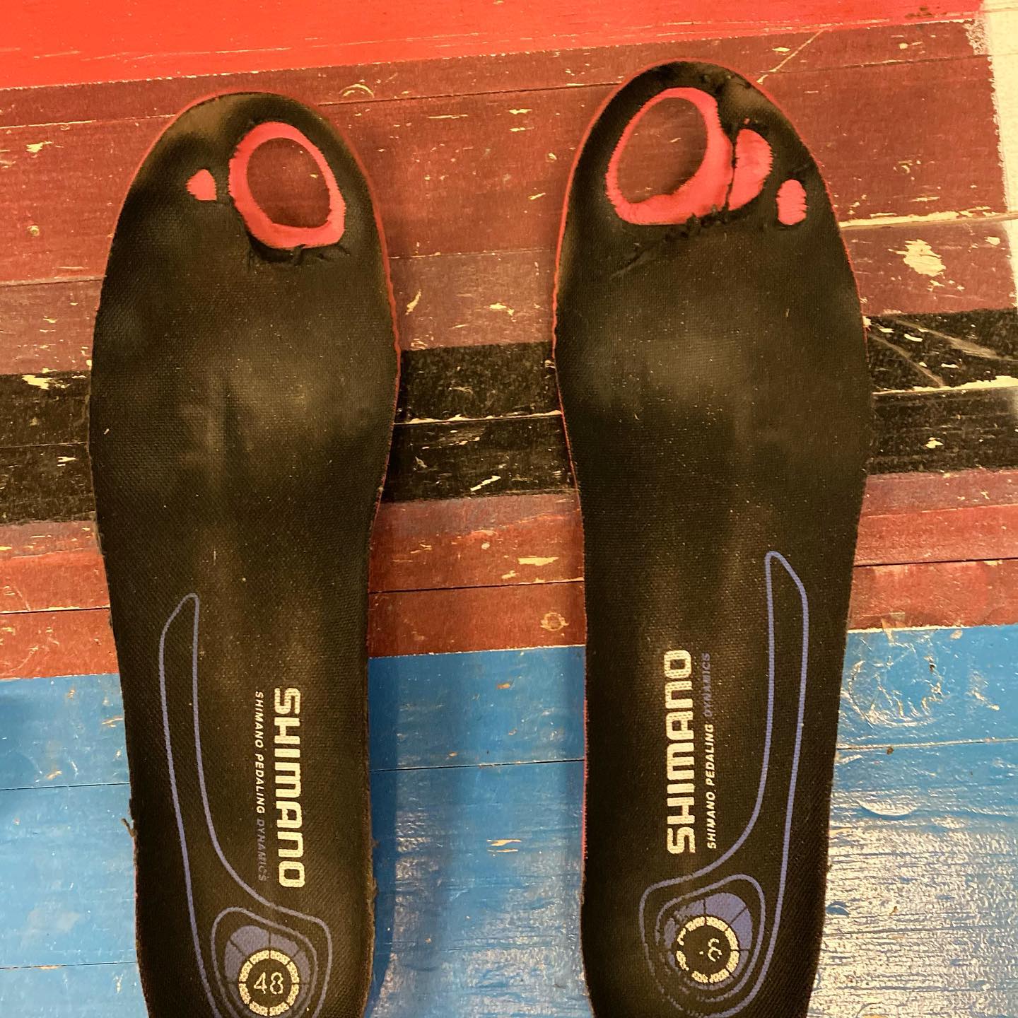 Sommige signalen zijn niet te negeren... een goede afstelling van fietsschoen platen blijft niet bij de plaatjes. Het contact tussen jouw voet-schoen-pedaal heeft meer onderdelen die kunnen worden geoptimaliseerd!
Ik help je graag met het belangrijkste contact tussen jou en jouw fiets!
•
•
•
#bikefit
#bikefitter
#3dbikefit
#3dbikeanalysis
#bikefitters
#bikefitting
#bikefitpro
#racefiets
#triatlon
#racefietsen
#ttbike
#atb
#beachbike
#wielrennen
#vrouwenwielrennen
#ironman
#racefit
#ttbikefit
#lekkerfietsen
#noordholland
#alkmaar
#limmen
#kennemerland
#bikelife
#triatlonlife
#ntfu
#knwu
#lechampion
#bicylingnl
#cyclingtips