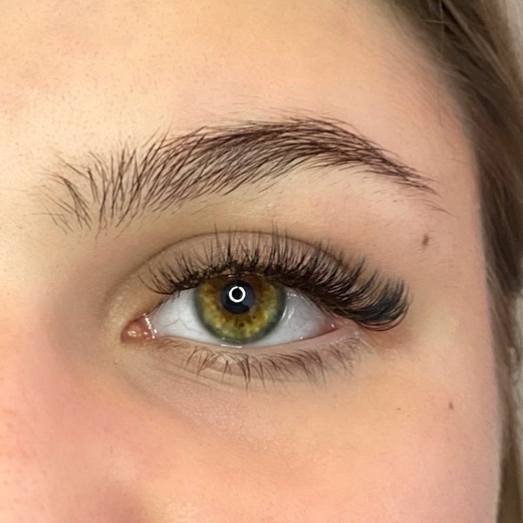 Naturel lashes 🤩
Swipe rechts voor resultaat ➡️
#volumelashes #wimperextensions #lashextensions #onebyone #denbosch #rosmalen #cuijk #beauty