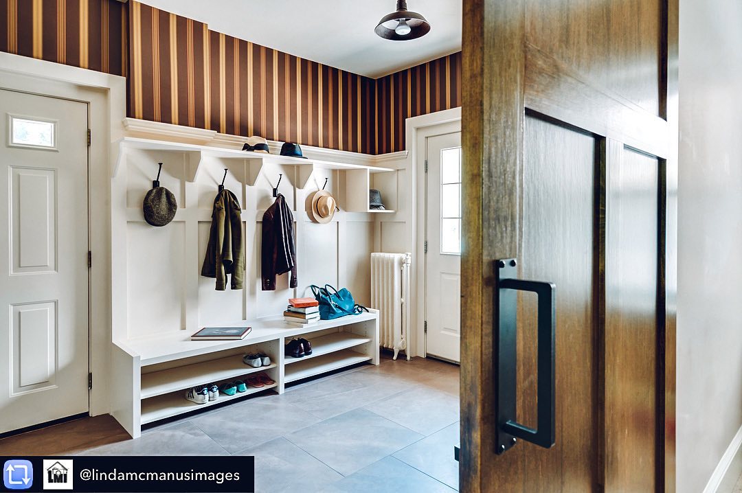 Somewhere to hang your hat! We love a good functional mud room with built in storage.
.
.
.
.
.
.
.
#thebethanygroup #construction #phillycontractor #homedesign #loveyourhome #home #design #customhome #designdetails #contractor #style #smallbusinesslove #happycustomer #mainlinecontractor #luxuryhomes #sherwinwilliams #benjaminmoore #philadelphia #archdigest #chestercounty #loveyourhome #traditionalhome #tilestyle #backsplash #pennsylvaniahomes #phillysubburbs #mainlinehome #suburbia #homestyle #mudroom #storage