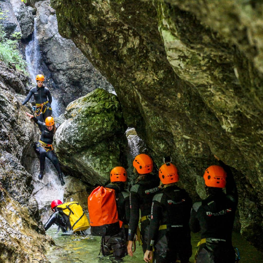 Fratarica canyon in the hart of Julian Alps.
.
.
.
@kranjskagora
@feelslovenia
@visit.slovenia
.
.
#canyoning #guidedtours #alps #water #alpe #watersports #travelblogger #bestvacations #natureheals #gowiththeflow #placestogo #wonderful_places #slovenia_ig #moremountains #cleanrivers #purefun #joy #play #thegame #ofnature #timetoclimb #