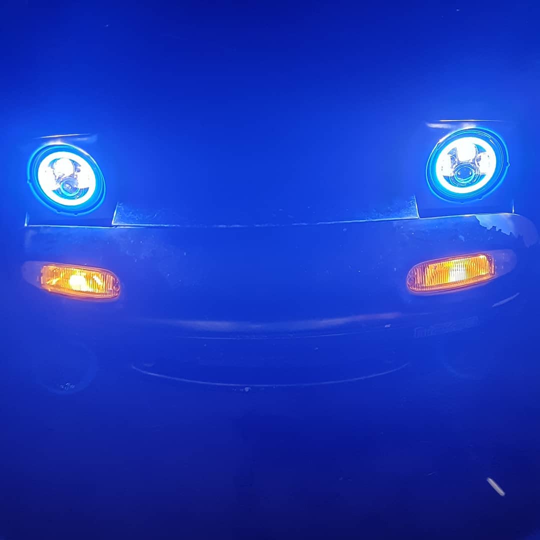 New headlights on the miata
YouTube video coming soon
Link in Bio
#miata #mx5 #headlights #halos #blue #led #ledlights #upgraded #aftermarket #build #car #carporn #startofsomethingnew #glowupcomingsoon