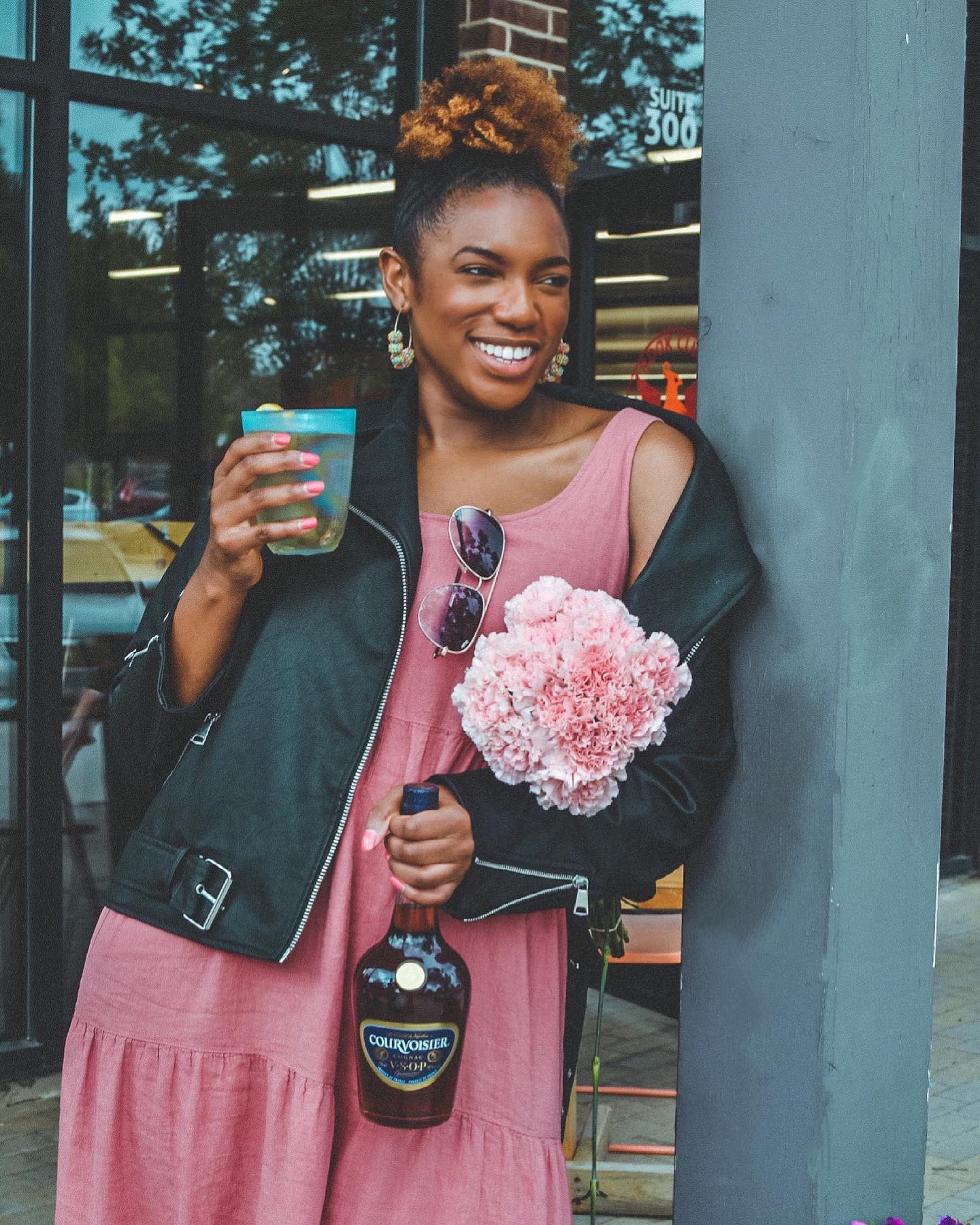 Making a picnic is my favorite thing to do. I made this @CourvoisierUSA cocktail to go with my meal and it was a 10! #ad21+
It's like a French 75 but with Courvoisier! This drink is very refreshing and perfect for summertime picnics. If you are looking for #Drinkspiration, the recipe is below:
INGREDIENTS:
- 1.75 parts #Courvoisier VSOP
- 0.75 part simple syrup
- 0.5 part fresh lemon juice
- 3 parts Brut Champagne
GARNISH:
Lemon wheel
HOW TO MAKE:
Build all ingredients except the champagne in a cocktail shaker, add ice, shake and strain over fresh cobbled or crushed ice. Top with champagne and garnish.
Grab a bottle of Courvoisier with the link in my bio and make yourself a cocktail, you deserve it!
#Courvoisier #Drinkspiration #Cognac #CognacCocktails #MostAwardedCognacHouse