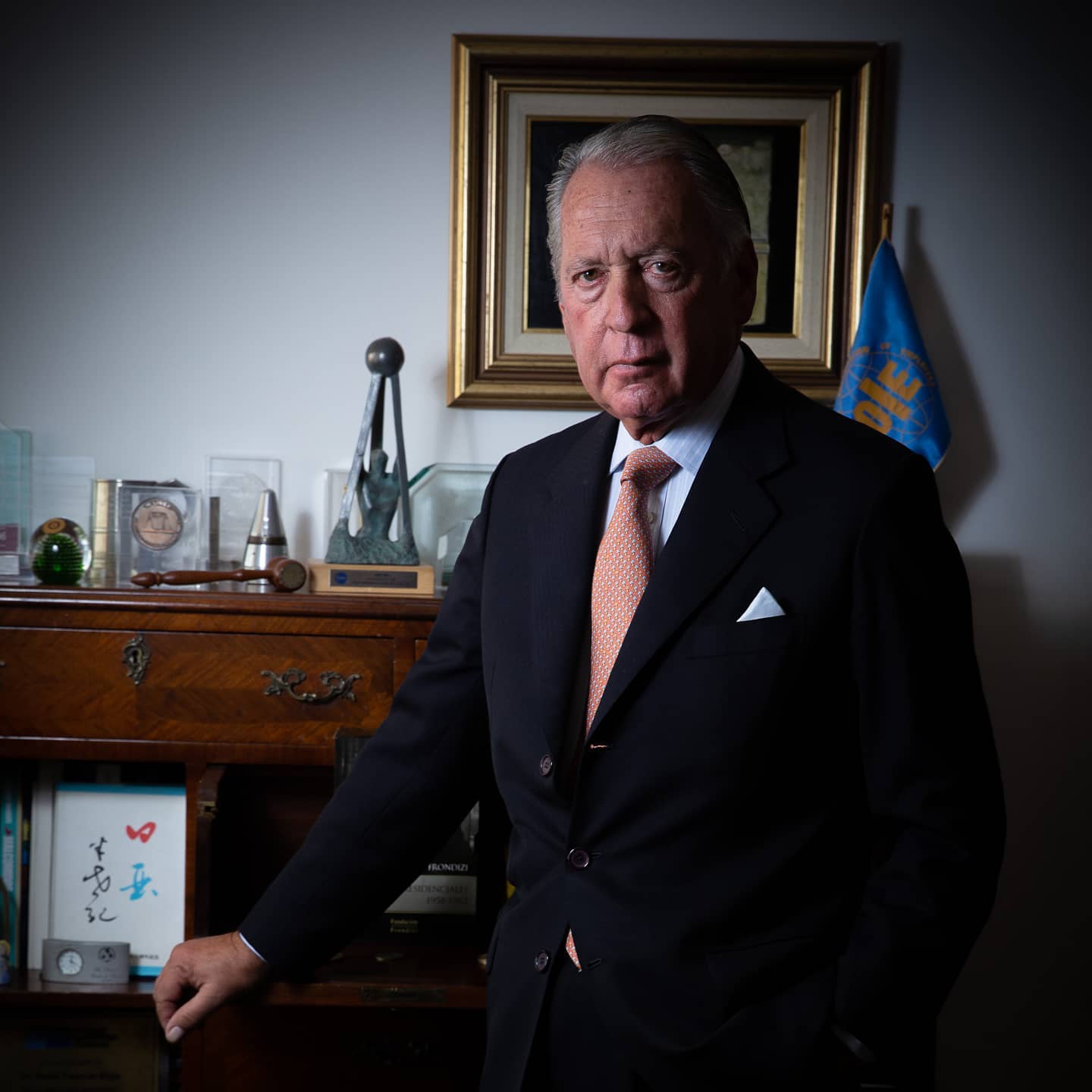 Designaron a Daniel Funes de Rioja como presidente de la Unión Industrial (UIA) este retrato lo hice en el 2018 para Forbes Argentina.
.
.
.
.
.
.
.
.
.
#press
#portraitphotography
#portrait #pressphotography #businessman #uia