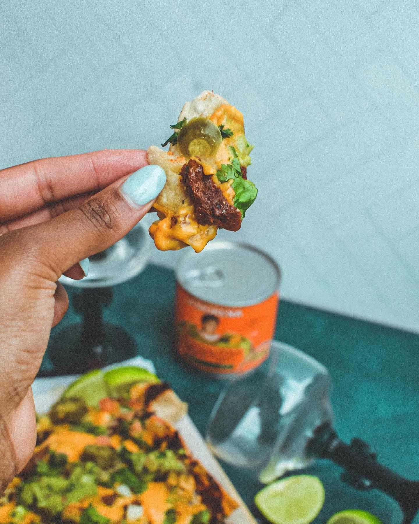 🧀 Vegan Chipotle Sheet Pan Nachos🧀 #sponsored My favorite lunch dish is complete with La Morena! I made these sheet pan vegan nachos made in 15 minutes with @lamorenausa nacho sliced jalapenos and chipotle peppers adobe sauce! This is perfect for lunch and upgrades your nachos. #LunchWithLM ##VivaLaMorena I am putting the recipe below so be sure to save this post. Let me know if you make this!! If you buy 2 cans, get $10 back! Lunch is on La Morena starting 7/1.
Ingredients
- large bag of grain-free tortilla chips
- @lamorenausa nacho sliced jalapenos
- shredded vegan cheese
- black beans
- @lamorenausa chipotle peppers adobe sauce
- chipotle seitan strips
- vegan nacho cheese sauce
Toppings
- jalapenos
- guacamole
- pico de gallo
- cilantro
- vegan sour cream
Instructions
- pre-heat oven to 400F degrees
- spread tortillas out on a small baking sheet
- layer beans, seitan, little bit of adobo sauce (not the chipotle peppers) and shredded cheese.
- repeat 2x
- spread cheese sauce on top of the final layer
- bake for 10-12 minutes, or until the cheese is melted
- add jalapenos, pico, cilantro, guacamole, and sour cream. Enjoy!