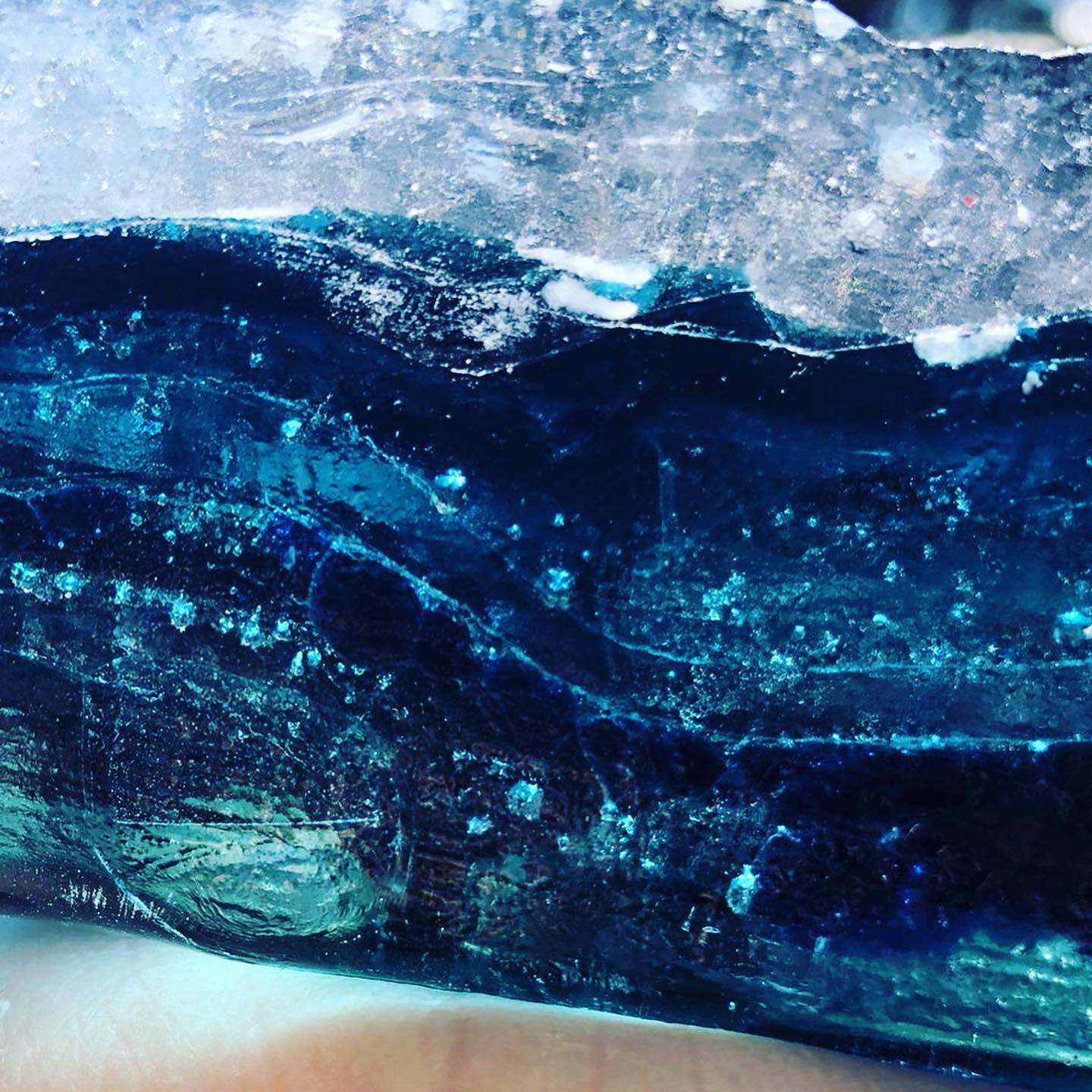 And here some of the results of @lisabethpress & @kristinthielking glass wave making
🌊🌊🌊🌊🌊🌊
#Catchingawave #NotJustAPrettyWave
#glassartists #glassart #environmentalart #climateart #oceanscience #coasts