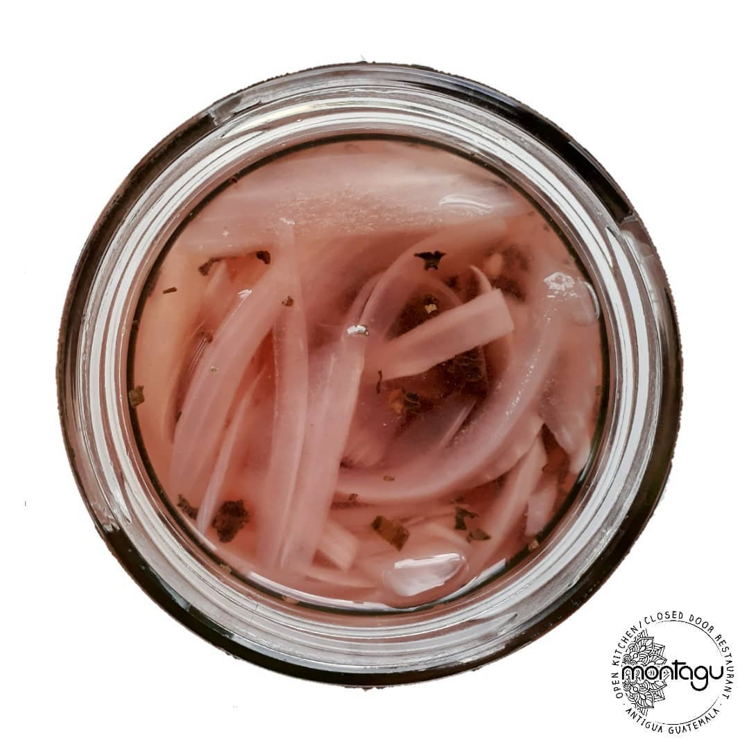 Cebollitas Encurtidas.
-
-
-
#preserves #conservas #encurtidos #jalapeno #pickle #jar #chiles #spicy #guatefood #guatefoodies #guatemala #local #artesanal #caning #honestfood #montagu #antiguaguatemala #soy502 #catalog #delivery #montaguantigua #kitchen #food #veggie #yummy #cookmypassion #online #loveforguate #ordernow