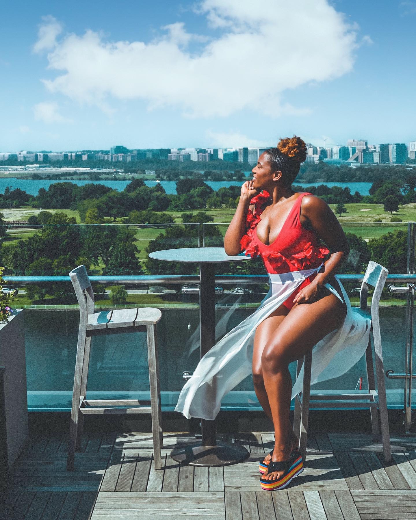 I’m living my best life. Don’t mind me. #InterContinentalDCPartner Who wants to visit the Wharf! 🚤 @intercontinentaldcwharf has me wanting to move to D.C. now! The hotel was a 10/10 and I am coming back here ASAP. I’m in love with it. Can’t wait to edit the vlog for y’all too! #InterContinentalDC