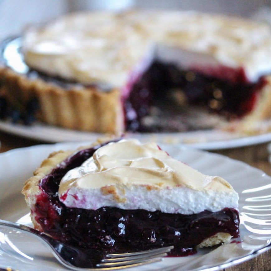 Den beste solbærpaien fra @kristine_lifeissweet, med de beste solbærene fra Bærgården ✨
Ring 917 96 096 for bestilling!