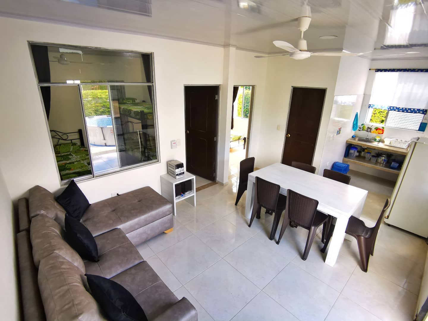 🏠Ya está lista nuestra casa pequeña para 6 personas con piscina.
🔥Tenemos excelentes precios, la casa cuenta con parqueadero privado.
👉Solicita información al 3145973094 o en www.casa.muner.com.co
.
#muner #tolima #casamuner #casaparaalquilar #casaparaalquilarenmelgar #melgar #casasenmelgar