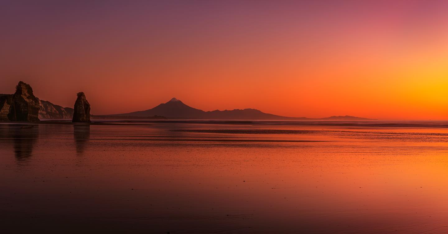 New Zealand Spring/Summer 🌼 ☀️🌷🌤
Long days and colourful sunsets - New Zealand spring and summers are the best!
1. @taranaki_nz
2. @muriwaibeach
3. @pihabeachnz
4. @destinationtekapo
5. Tokoroa
.
.
.
.
#airnzshareme #airnz #newzealandtravel #newzealand #newzealandlife #newzealandfinds #kiwipics #tvnz #nzherald #ig_newzealand #igers #natgeotravel #taranaki #muriwai #muribeach #piha #pihabeach #womencapturemagicnatureloop #metservicenz #capturenz #naturefirst #rebel_scapes #raw_allnature #rebel_nature #longexponz #amazingausnz #dosomethingnewnz #summer #summertime #lupin