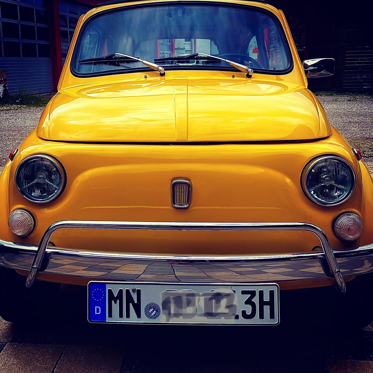 Fahrzeug Übergabe an den Kunden, Danke und gute Fahrt! #oldtimer #fiat500 #fiat #yello #goodluck #restauration by #robby #germanbikeprojekt