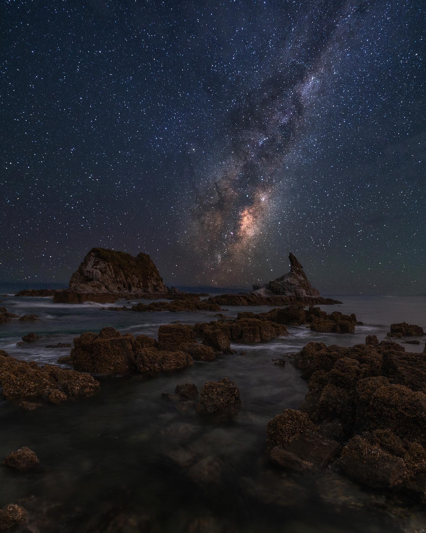 Mangawhai Heads
This has been the most trickiest composition I’ve done to date - shot over two days to align with tides and well honestly speaking fear of drowning 😬😀
Fact is I can’t swim and I had no idea how light from headlamp and high beam torch could plays tricks with crashing waves during high tide. Countless slips and dunks later I managed to get ashore absolutely soaked, battered and bruised.
Needless to say I couldn’t convince myself to go back the same night so I hung around for one more day absolutely certain the second time round would be a walk in the park.
Low tide was a blessing this time around but I wasn’t going to dilly dally waiting for it to turn on me!!
The foreground shot at dusk and the sky captured the following night. The sky is made up of 10 shots at 15 seconds and boy did it feel like forever to shoot.
The drone video gives an indication of how far out I was.
Note to self: learn to swim
.
..
…
….
#newzealand #airnz #kiwipics #visitauckland #loveauckland #magicalmangawhai #mangawhai #nzmustdo #raw_skies #rebel_sky #drone #droneoftheday #milkywaychasers #milkywayphotography #visualsofearth #igworldmilkyway #igtravel #ig_newzealand #sonyalpha #sony #dji #djimavicpro #rebel_nature #sky_brilliance #1natureshot #naturephotography #bbcearth #natgeotravel #natgeoyourshot #postcardsfromtheworld