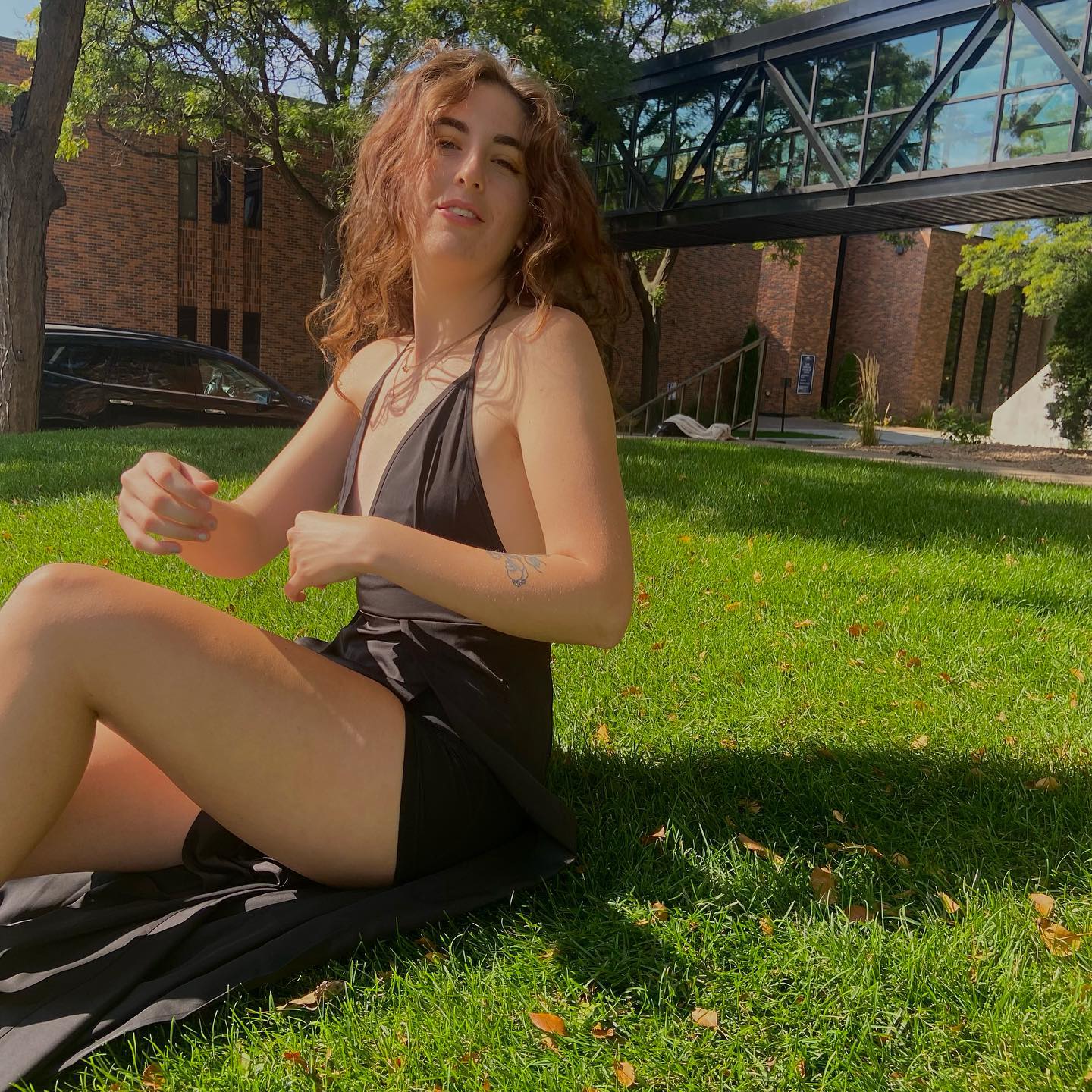 Moments before I got sexually harassed and we got chased into the school by a man ✨ #lighting #photography #model #college #dress #hair #makeup