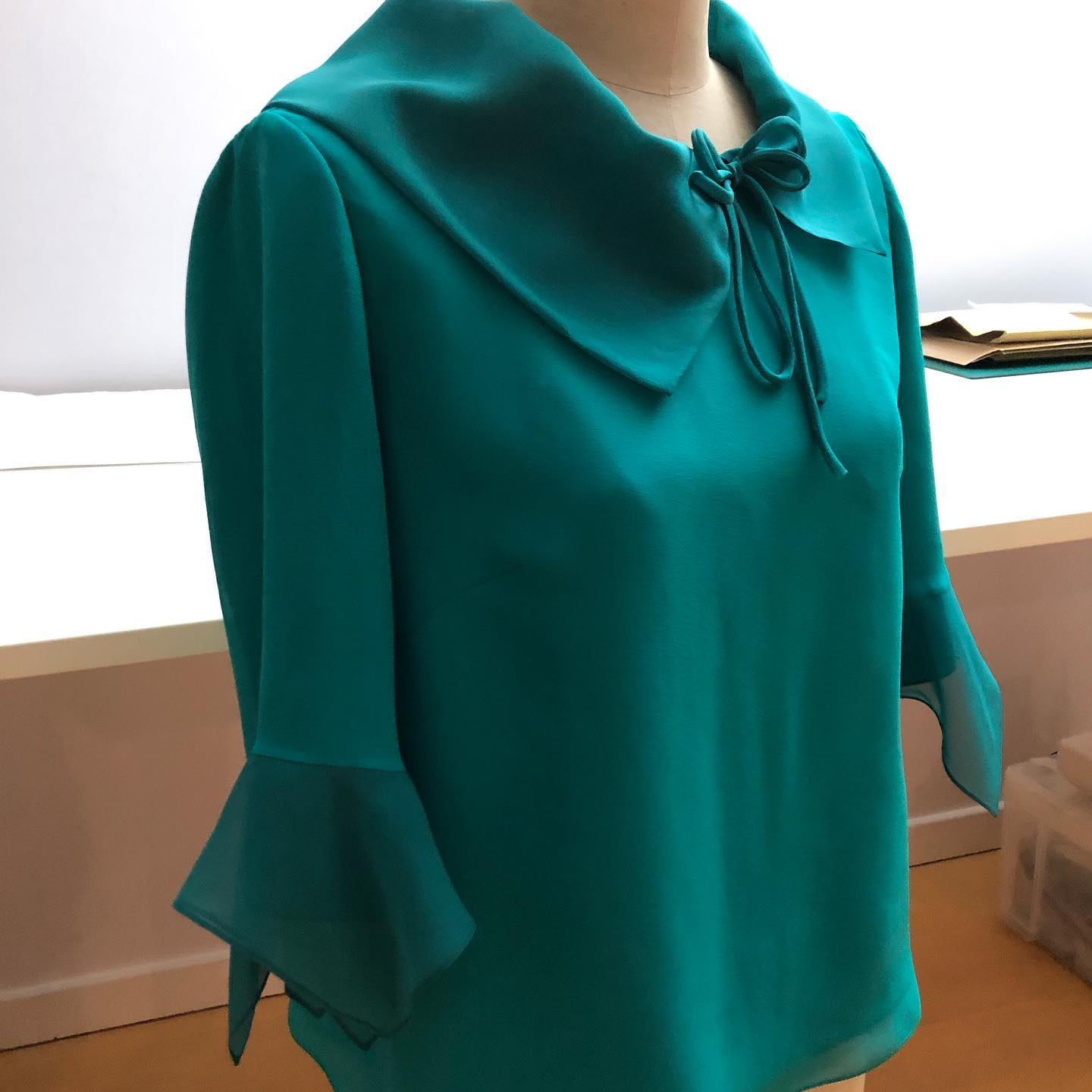 Silky chiffon for transitional dressing #chiffontops #transitionalstyle #autumnseparates #tailoringforwomen