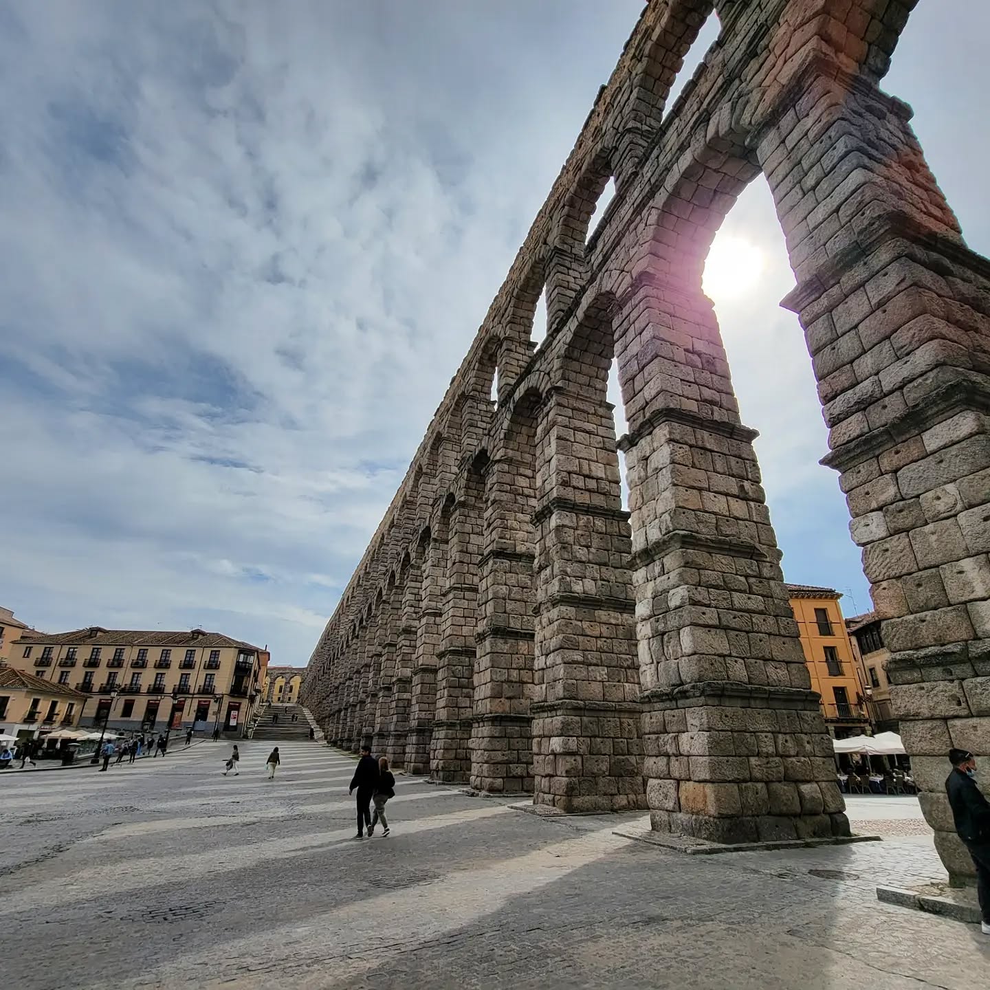 A castle, cathedral and aqueducts. Small town, big impression #segoviaspain #cathedral #españa #spain #holy #aqueduct #alcázar