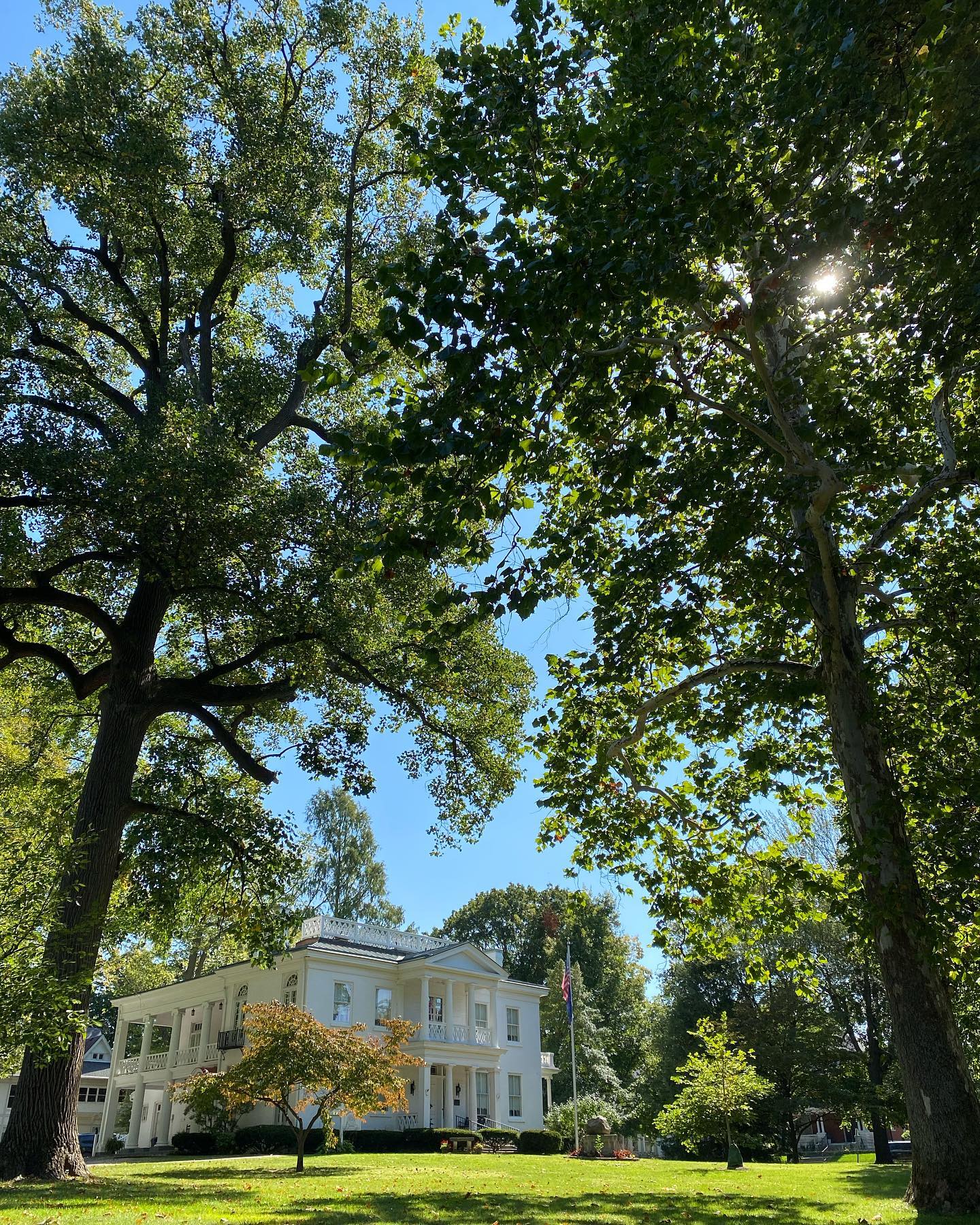 What a gorgeous day at Lane Place! Enjoy the sun, walk under the beautiful Tulip & Sycamore trees and come knock at our front door. We would love to walk you through a little of our history.
#laneplace #uniquelymoco #historichousemuseum #crawfordsvilleindiana #trees #beautifuldestination #nofilter