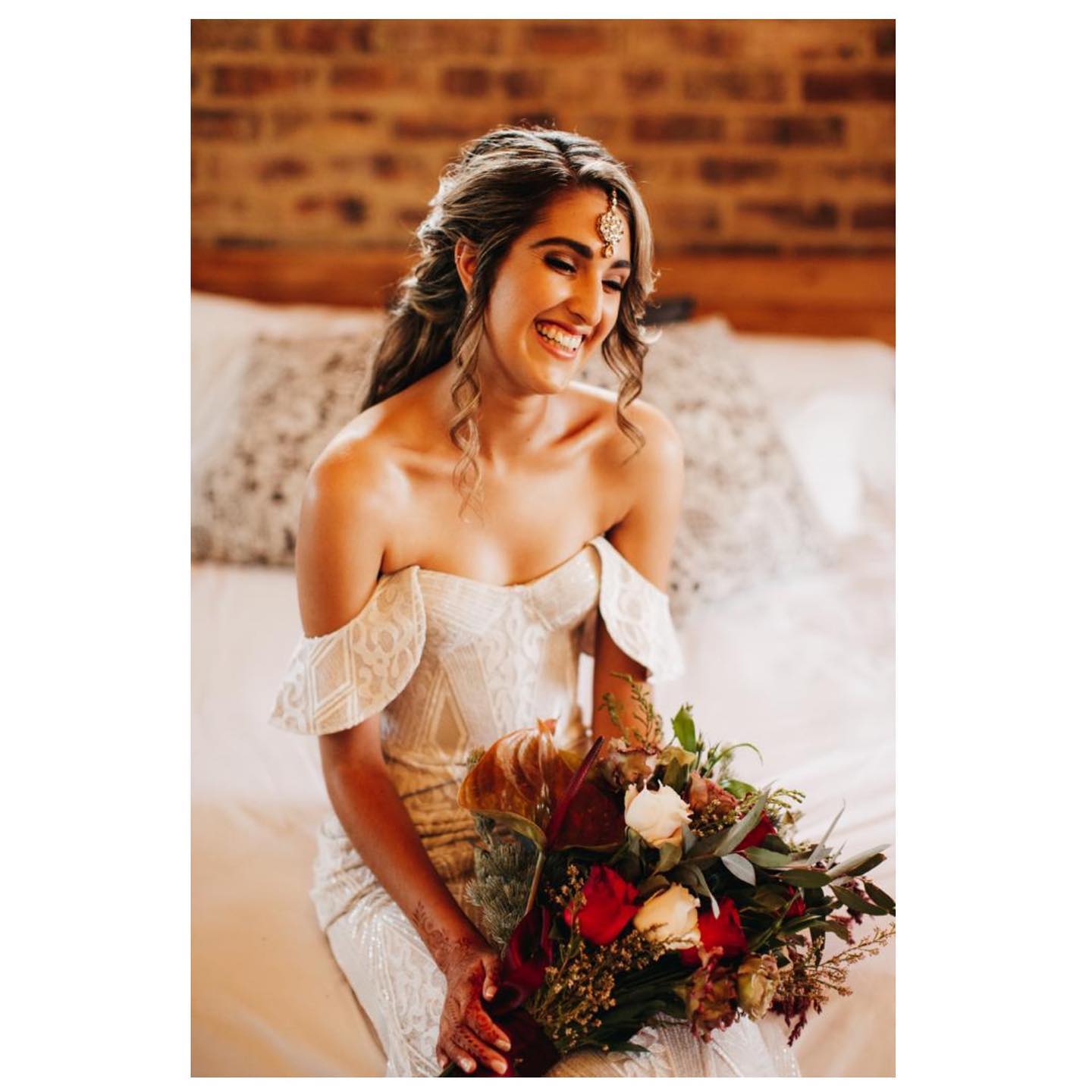 My favourite season, is wedding season!
•
Beautiful Tamara @tama_rae on her wedding day.
• 📸 @lik.a.girl
• 💒 @rosemary_hill_venue
#weddingdress #weddingday #blushingbride #greenweddingshoes #makeupartist #hairstylist #💗