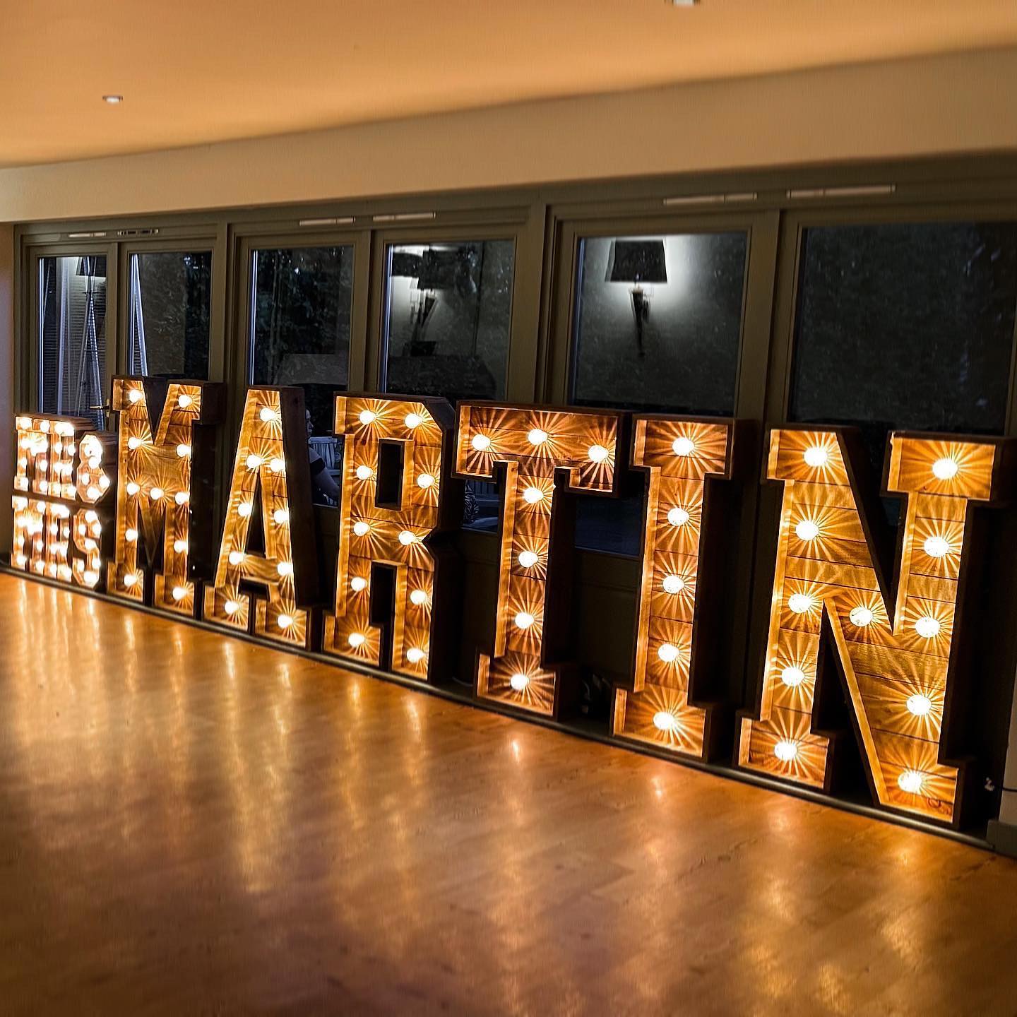 An amazing wedding event where we supplied our all white #Luxury #wedding #dj package!
Once again a massive congratulations to a lovely couple โMr & Mrs Martinโ
For any enquiry please visit our website www.stardjsessex.com
Or for event planning services please visit @essex_event_planners โจ