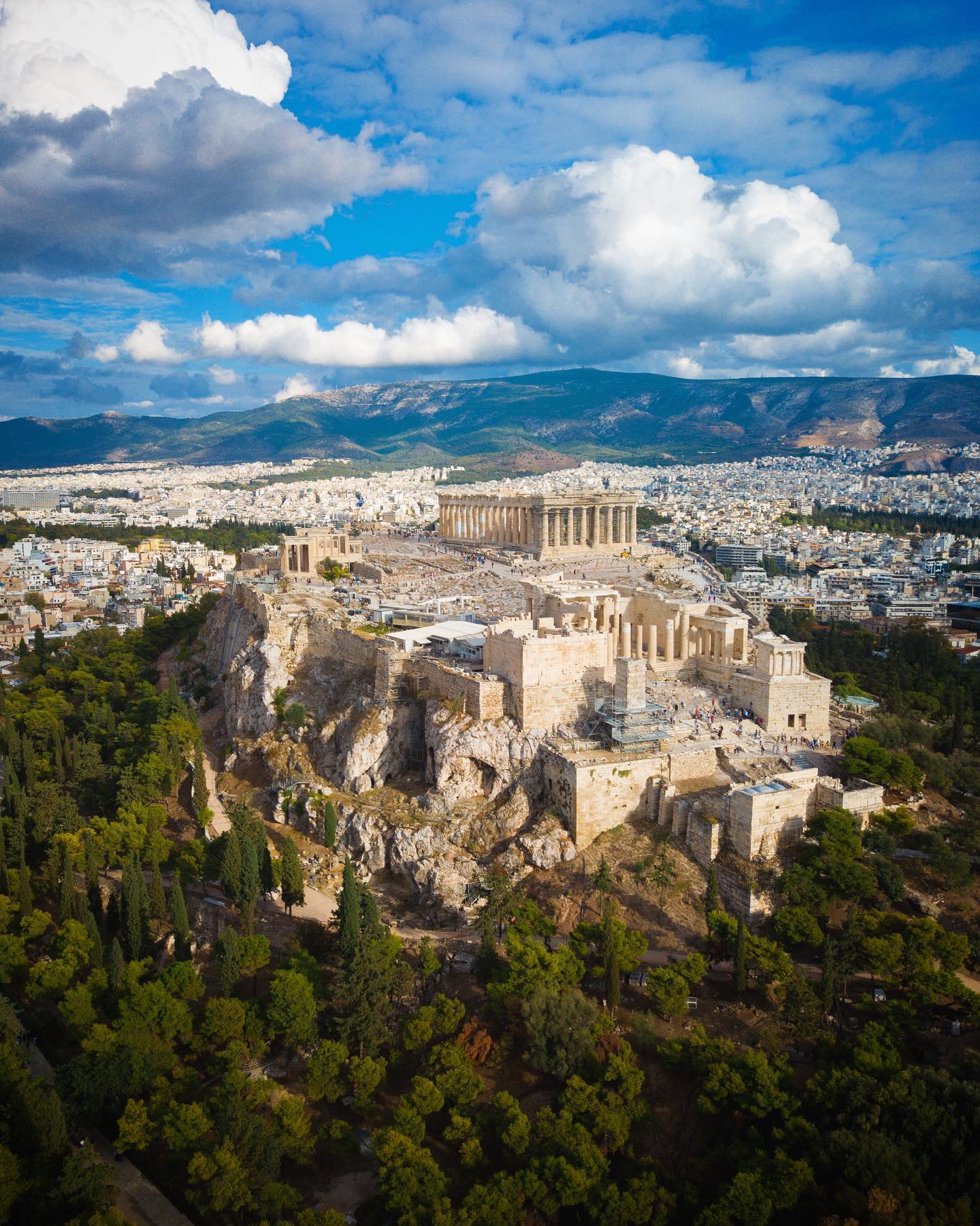 Finally could fly some drone footage.
.
.
.
.
.
#athensphotography #athensdrone #acropolisofathens #acropolisathens #acropolisview