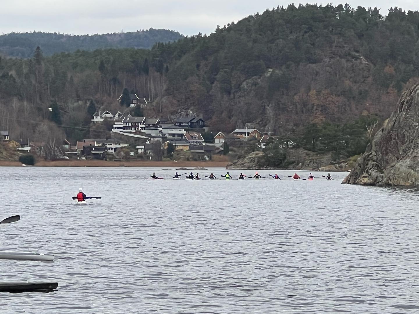 Høsten er ingen hviletid, forrige helg var det regionsamling i Tysvær, denne helga var det samling på Gillsvann sammen med Kristiansand Kajakklubb. #padling #kajakk #flattvann #flekkefjordkajakklubb #kristiansandkajakklubb